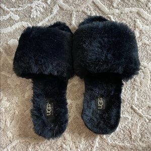 black ugg slippers